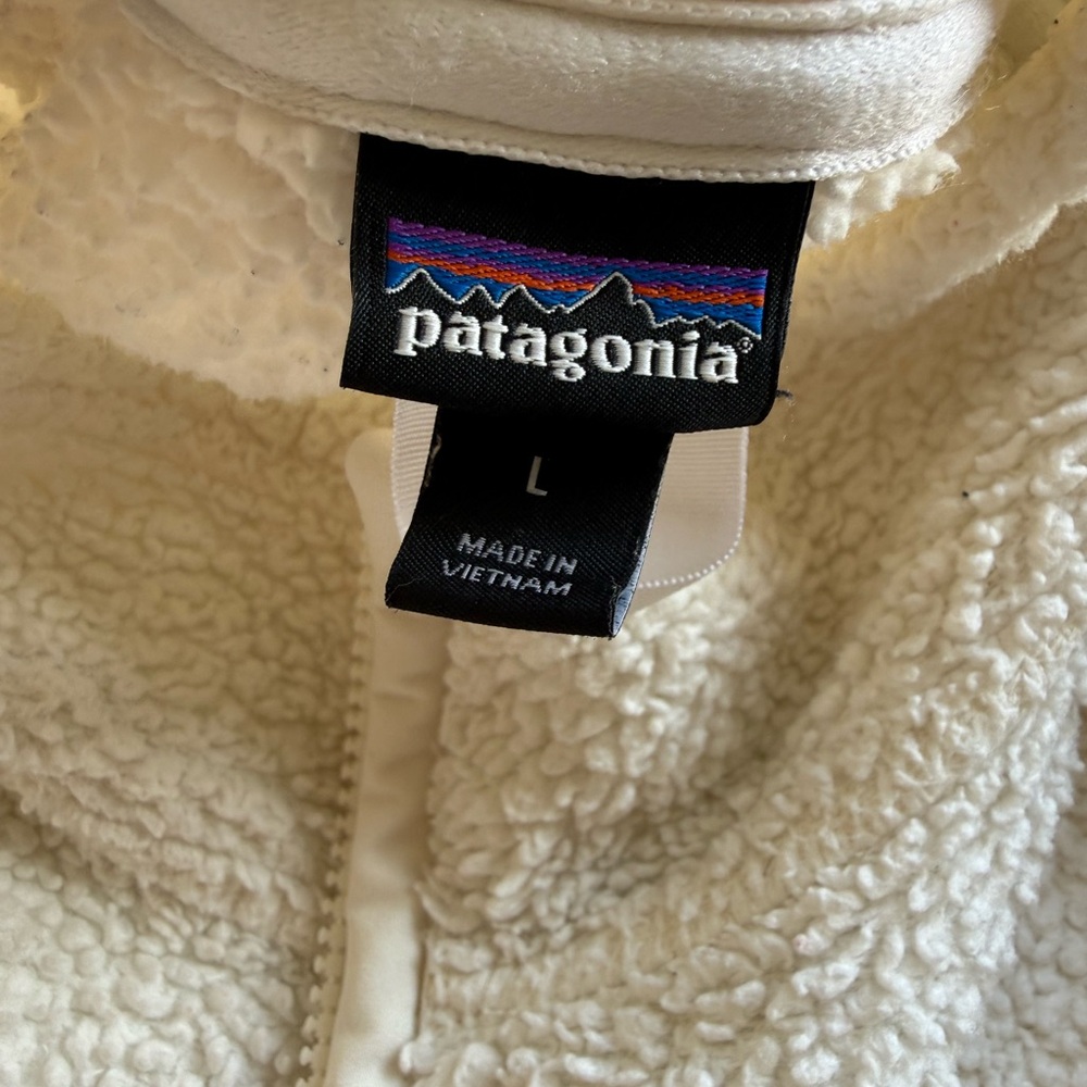 Patagonia Off-White Fleece Jacket - Picture 11 of 12